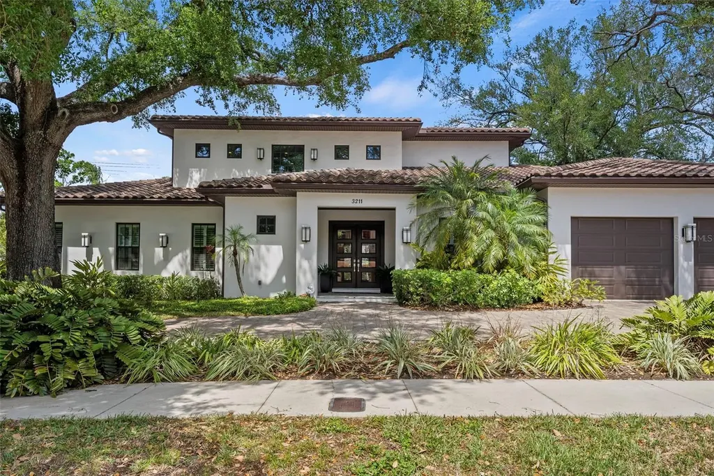 3211 W Bay Villa Avenue Tampa FL 33611