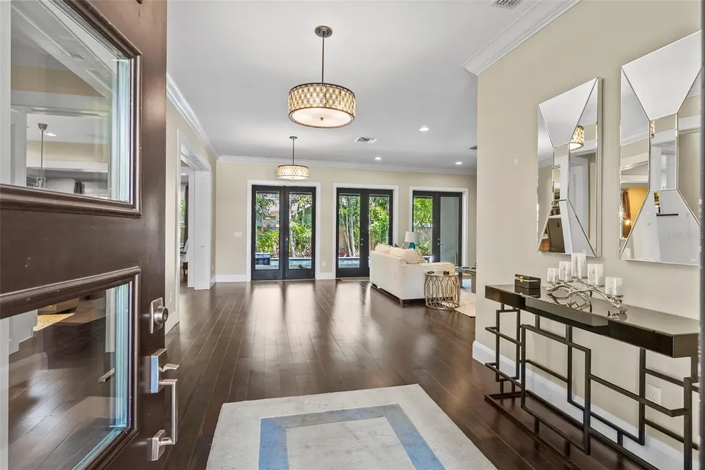3211 W Bay Villa Avenue Tampa FL 33611