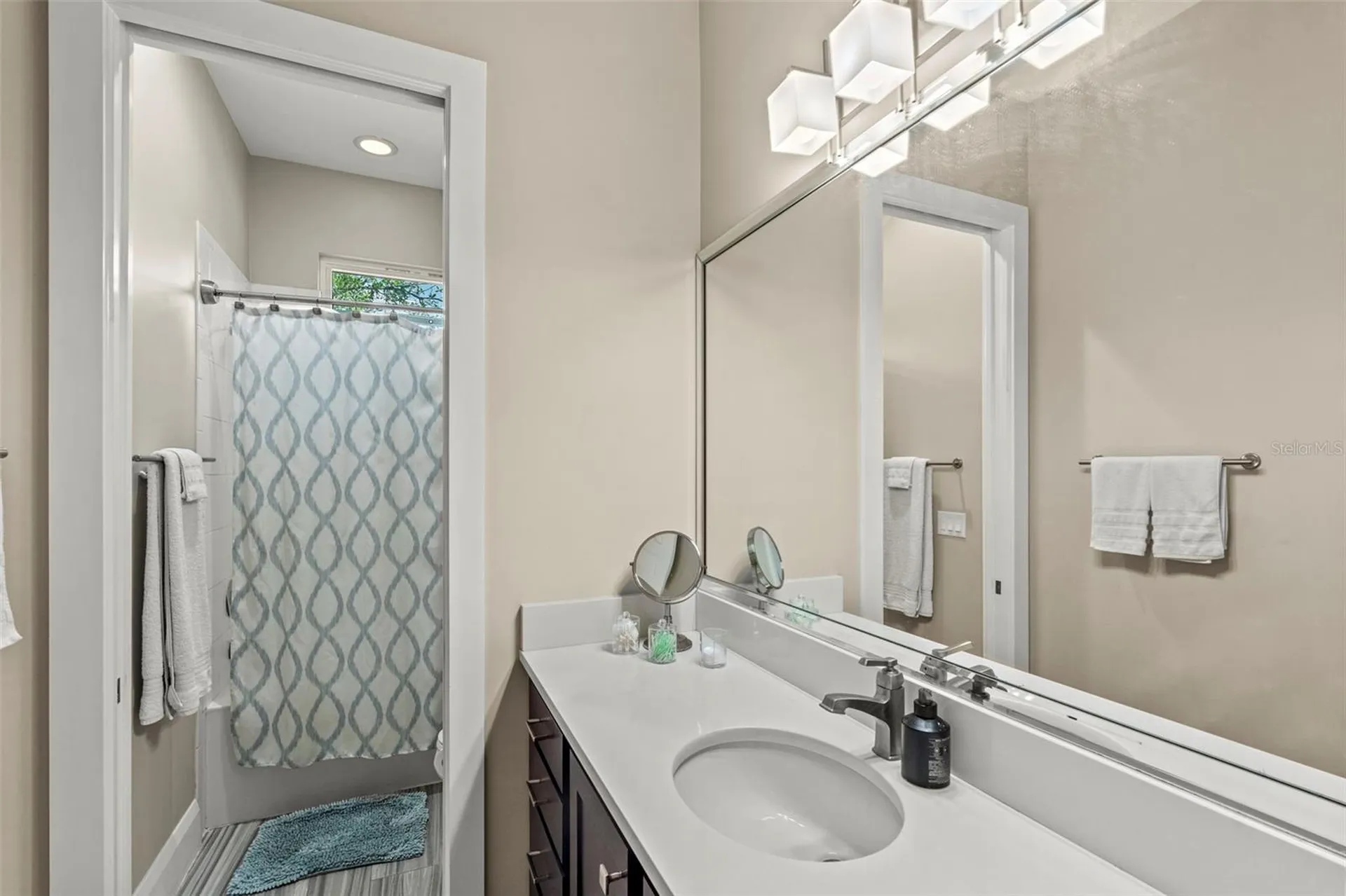 3211 W Bay Villa Avenue Tampa FL 33611