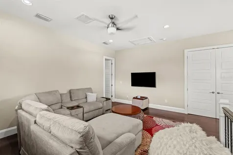 3211 W Bay Villa Avenue Tampa FL 33611