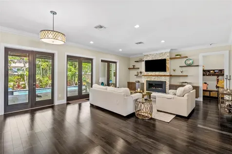 3211 W Bay Villa Avenue Tampa FL 33611