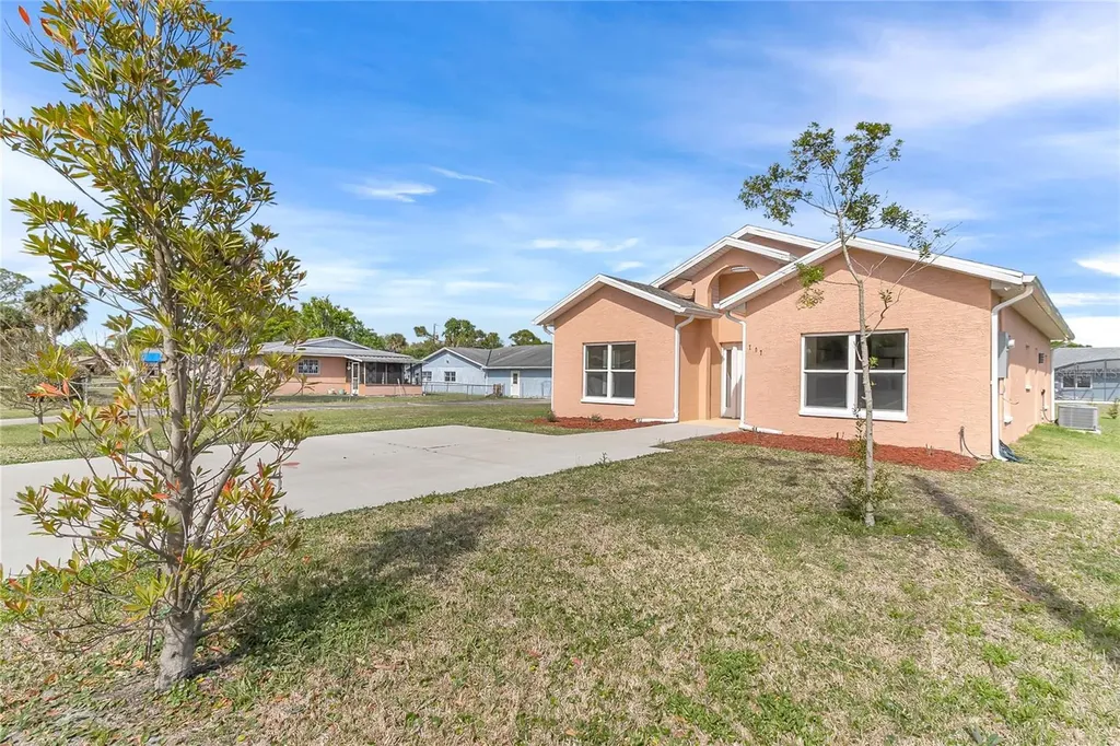 707 Hamilton Street New Smyrna Beach FL 32168