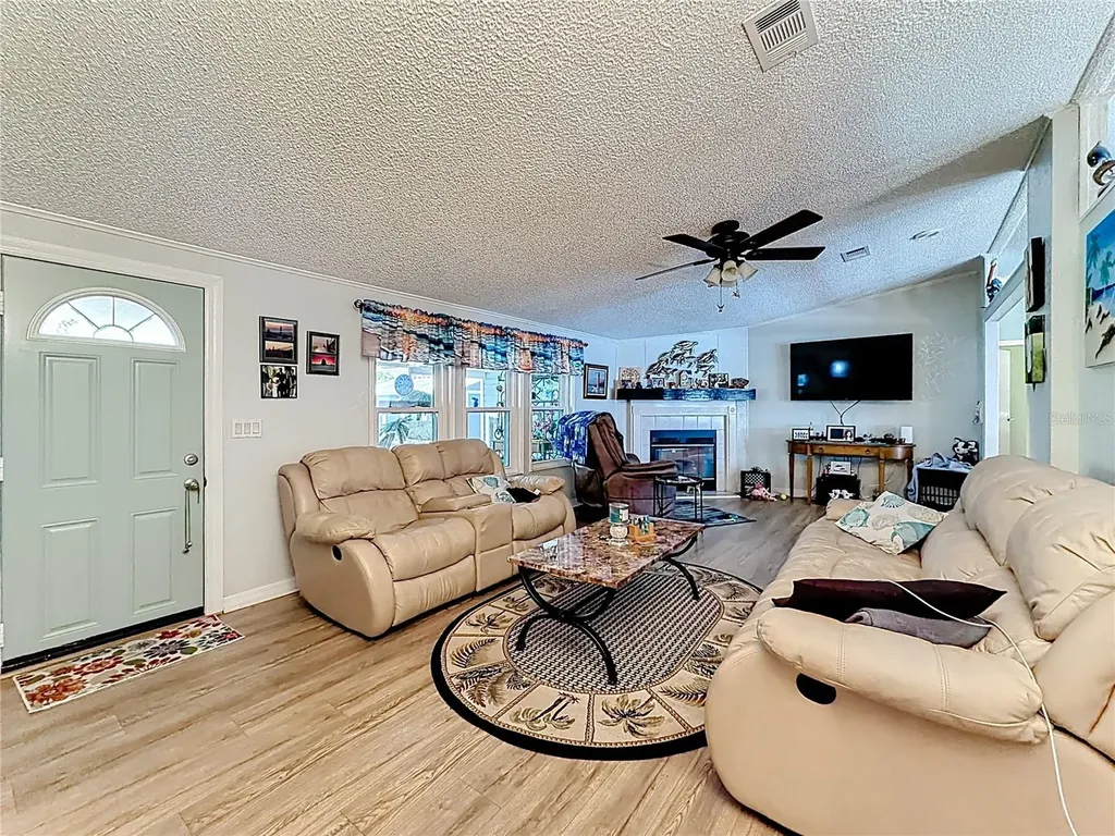 2523 Karen Drive Mount Dora FL 32757
