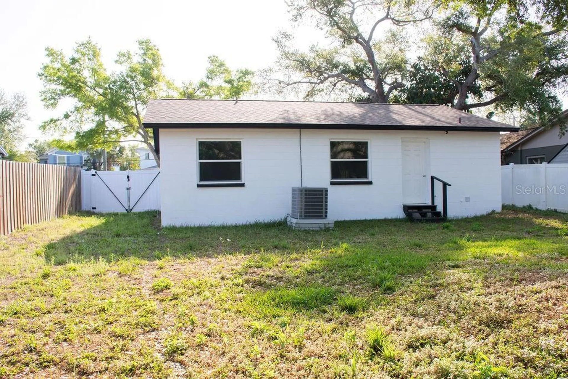 6813 S Himes Avenue Tampa FL 33611