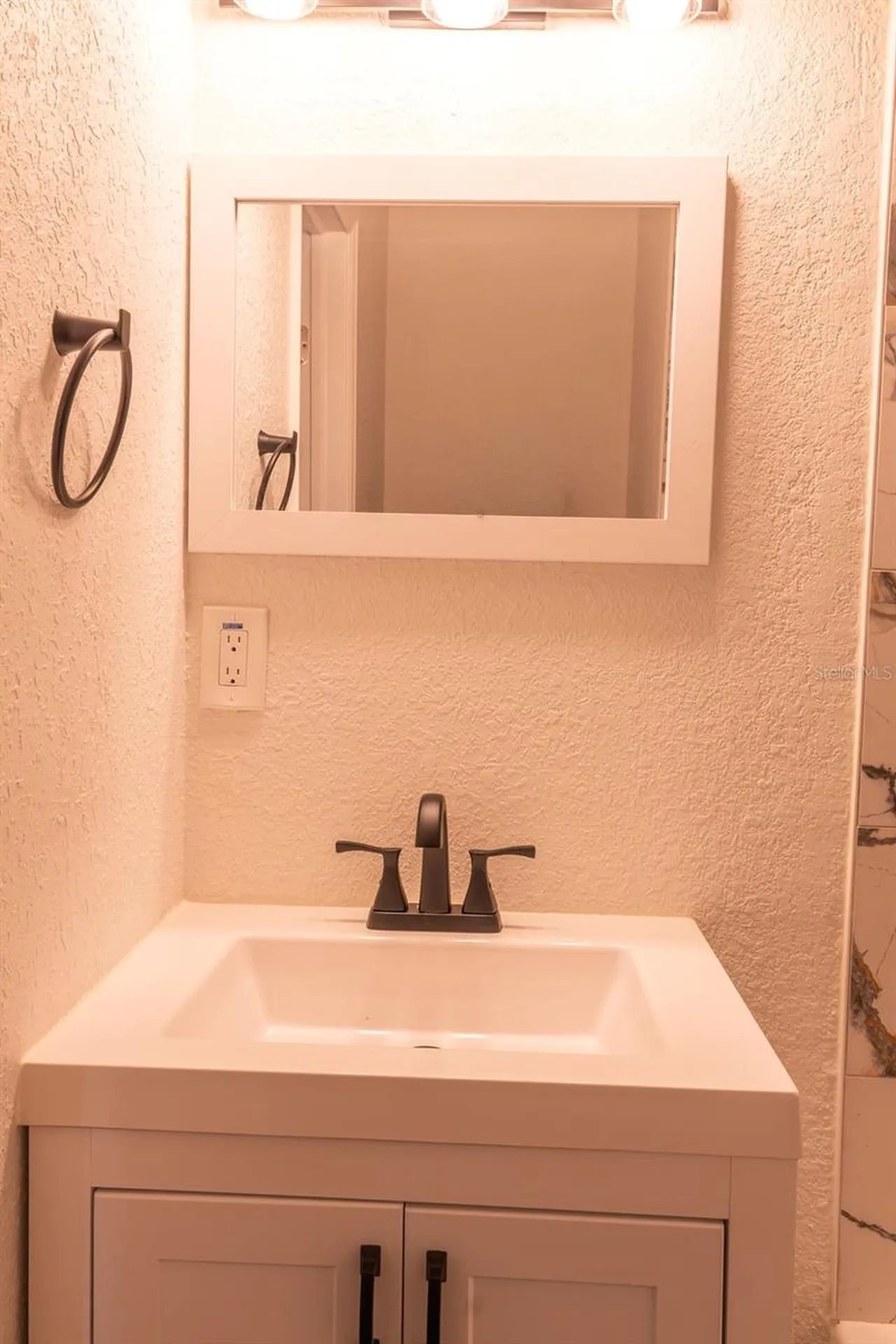 6813 S Himes Avenue Tampa FL 33611