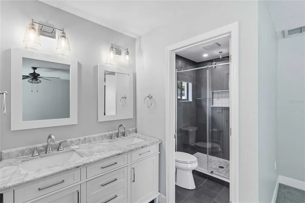 3605 Shady Brook Lane Sarasota FL 34243
