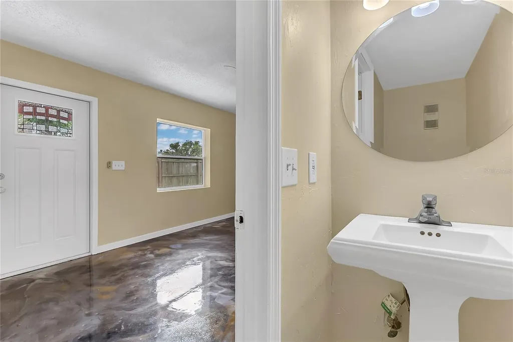 36 Springwood Square Port Orange FL 32129