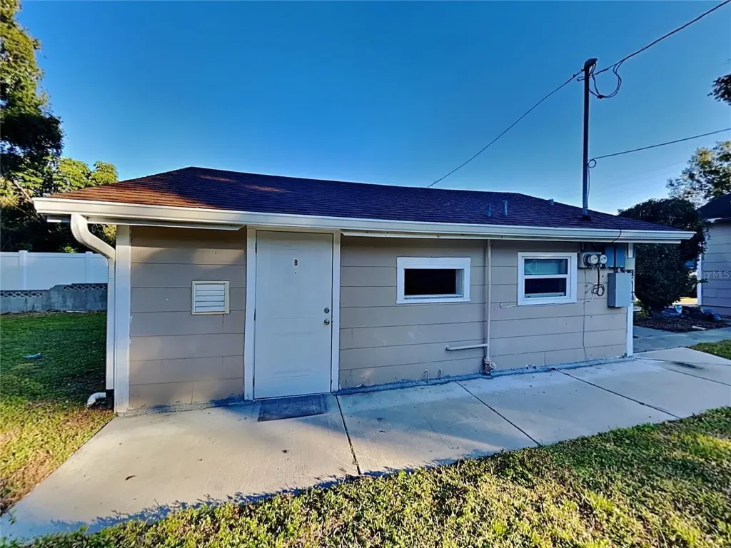 1208 Francis Avenue Orlando FL 32806