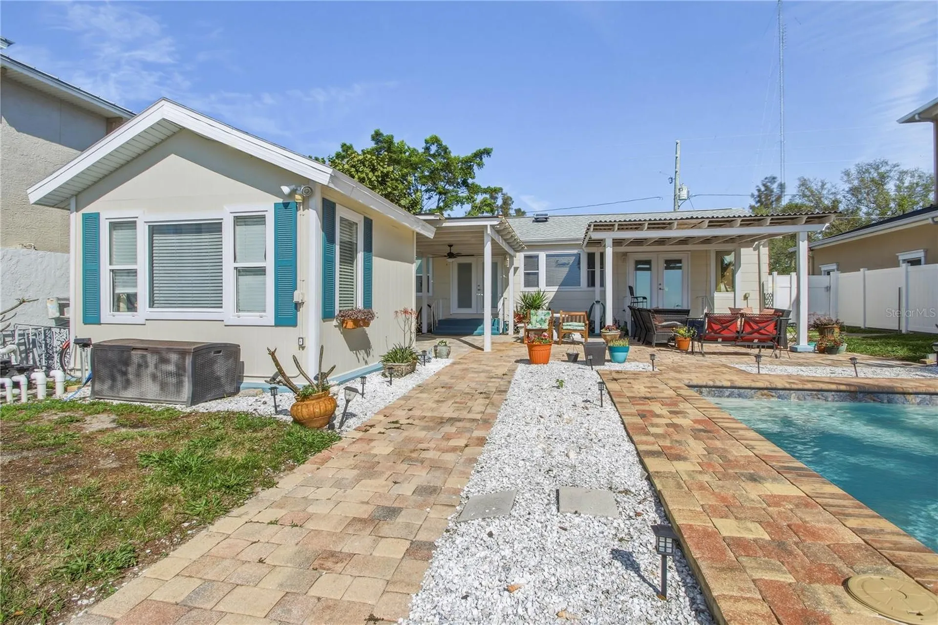 950 Weedon Drive NE St Petersburg FL 33702