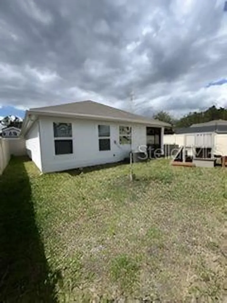 8083 Guild Way Jacksonville FL 32222