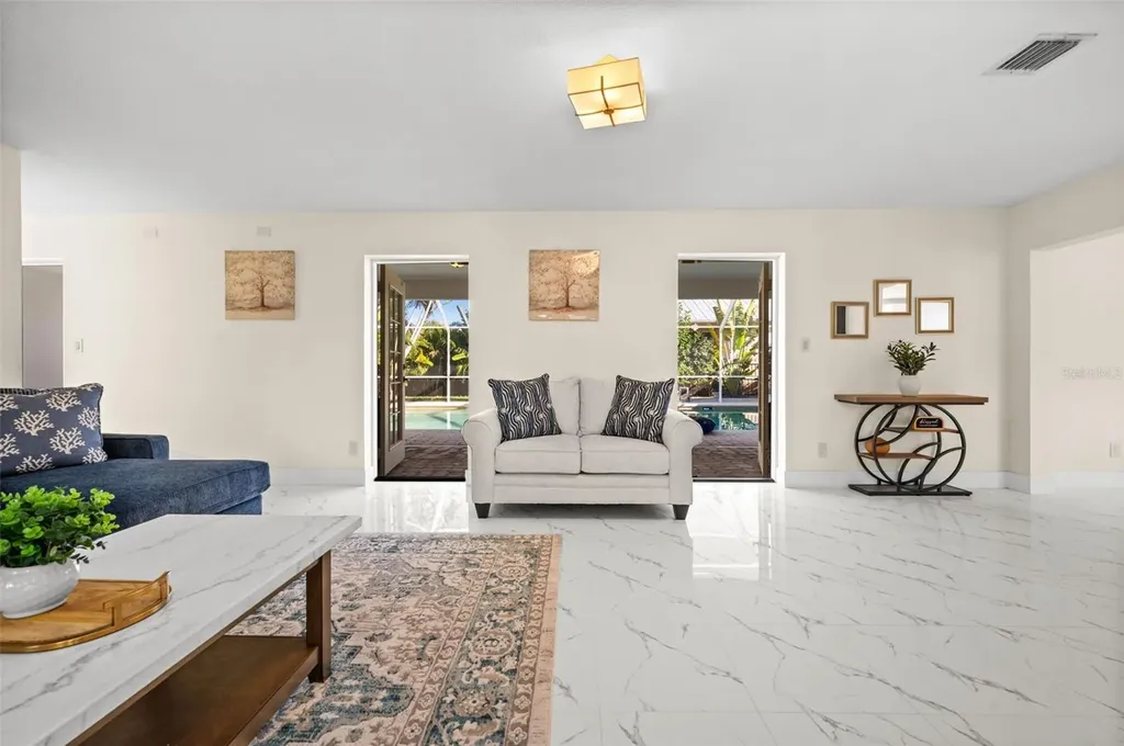 625 W Olympia Avenue Punta Gorda FL 33950