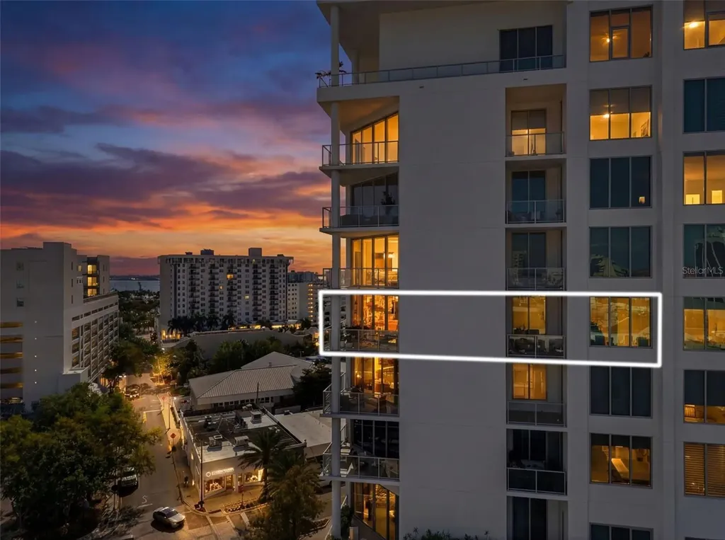 111 S Pineapple Avenue Sarasota FL 34236