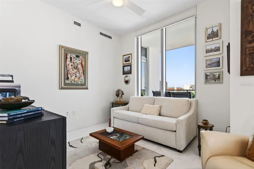 111 S Pineapple Avenue Sarasota FL 34236