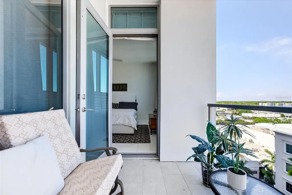111 S Pineapple Avenue Sarasota FL 34236