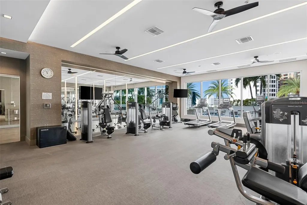 111 S Pineapple Avenue Sarasota FL 34236