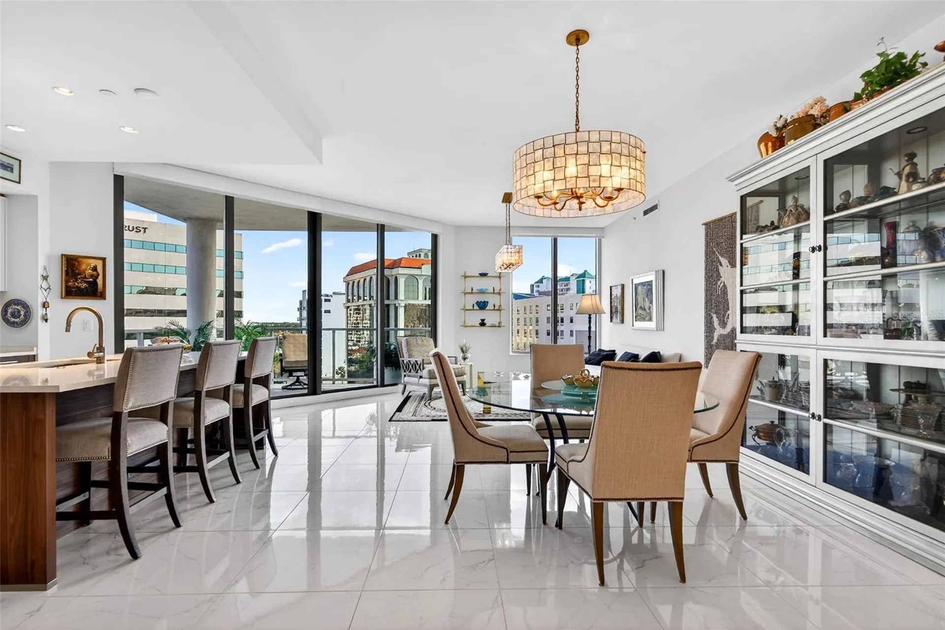 111 S Pineapple Avenue Sarasota FL 34236