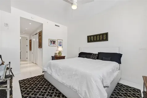 111 S Pineapple Avenue Sarasota FL 34236