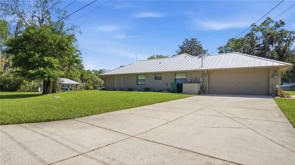 11635 E Blue Cove Drive Dunnellon FL 34432