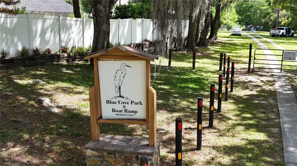 11635 E Blue Cove Drive Dunnellon FL 34432