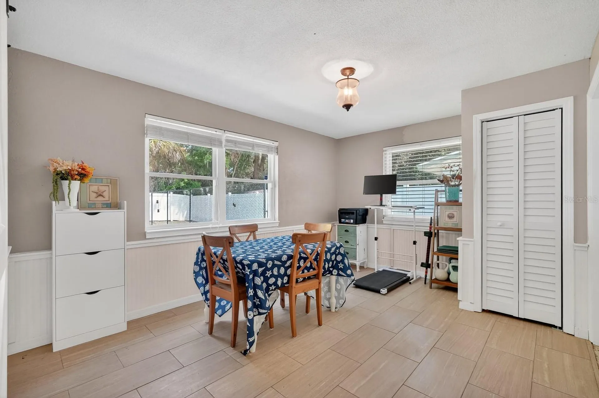 327 London Road Daytona Beach FL 32117