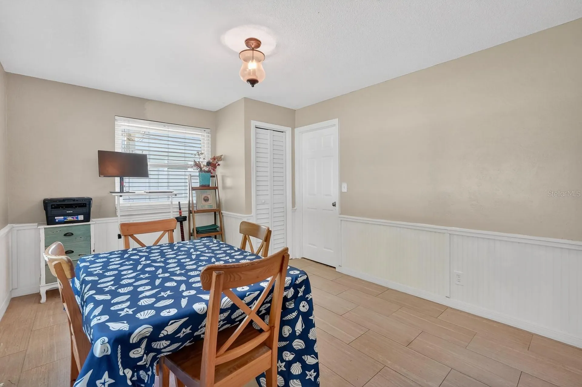 327 London Road Daytona Beach FL 32117