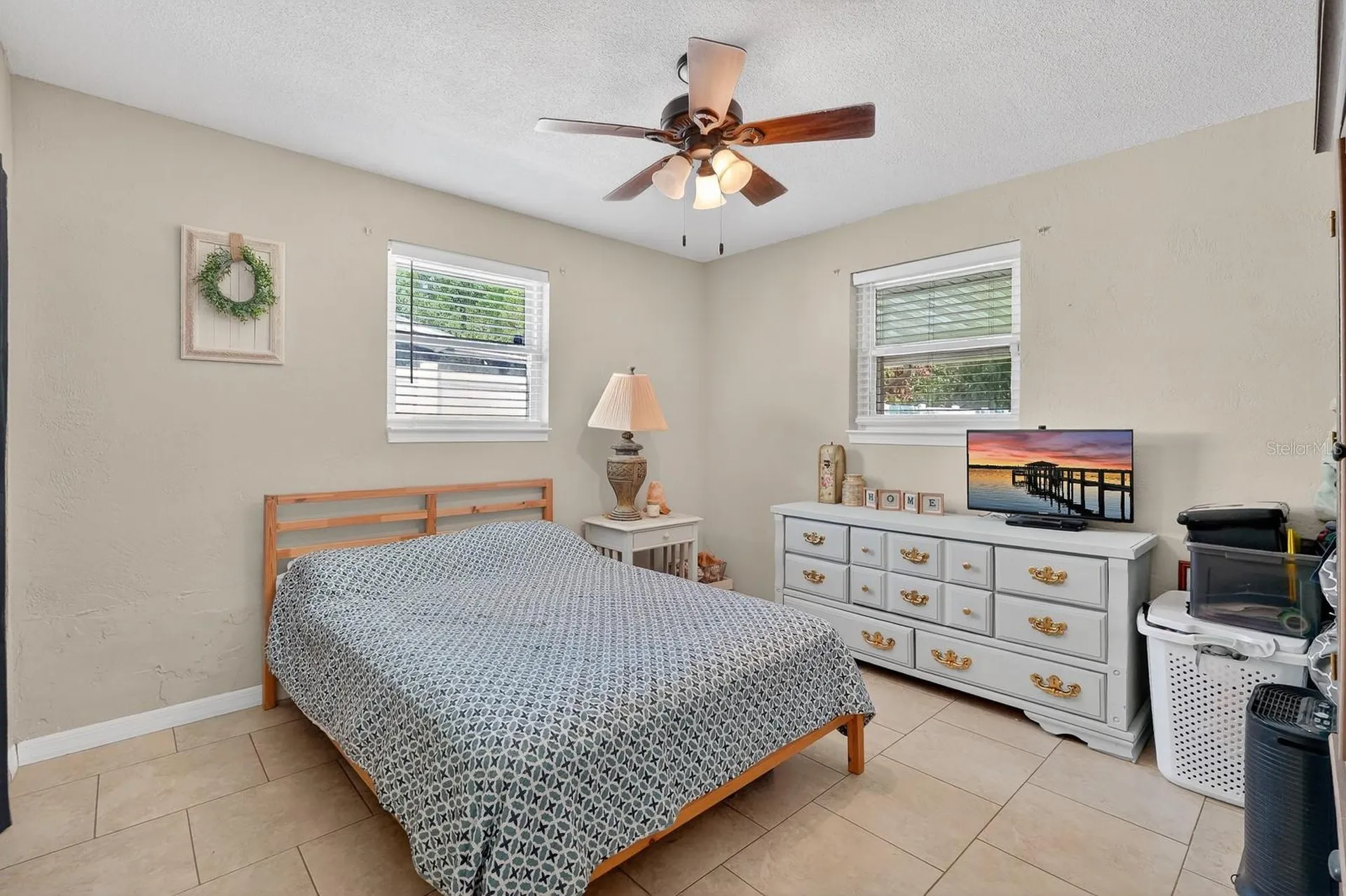 327 London Road Daytona Beach FL 32117