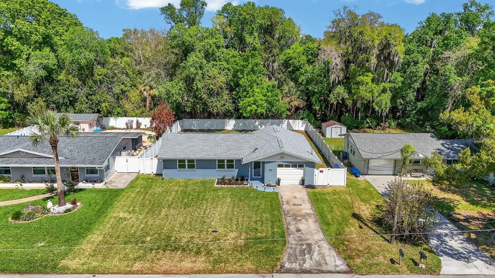 327 London Road Daytona Beach FL 32117