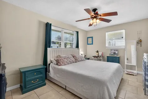 327 London Road Daytona Beach FL 32117