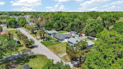 327 London Road Daytona Beach FL 32117