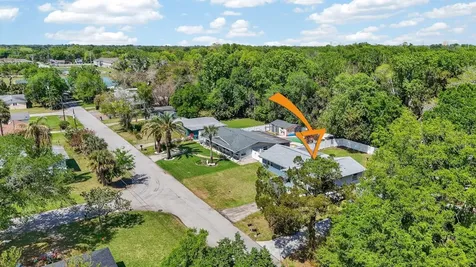 327 London Road Daytona Beach FL 32117