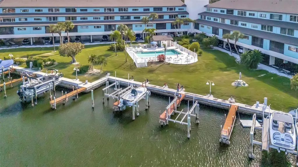 9604 Cortez Road W Bradenton FL 34210