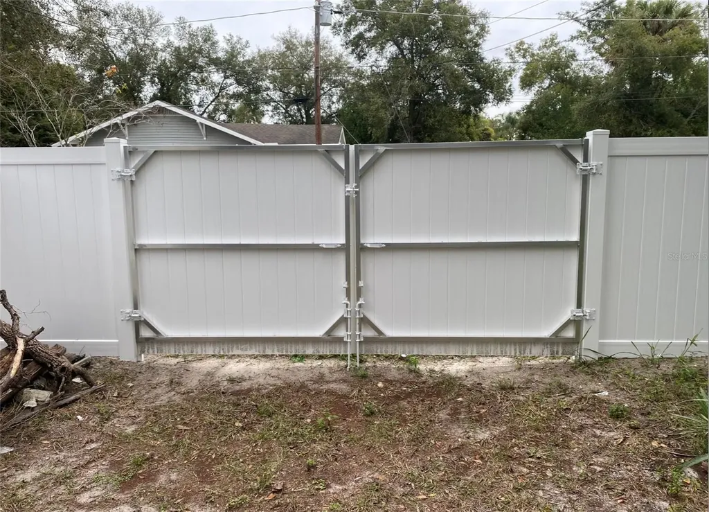 115 W Allison Court Tampa FL 33603
