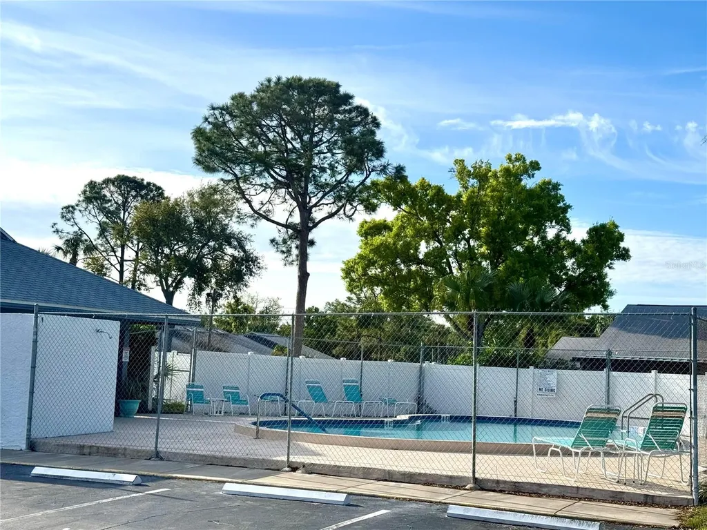 7249 Parkside Villas Drive N St Petersburg FL 33709