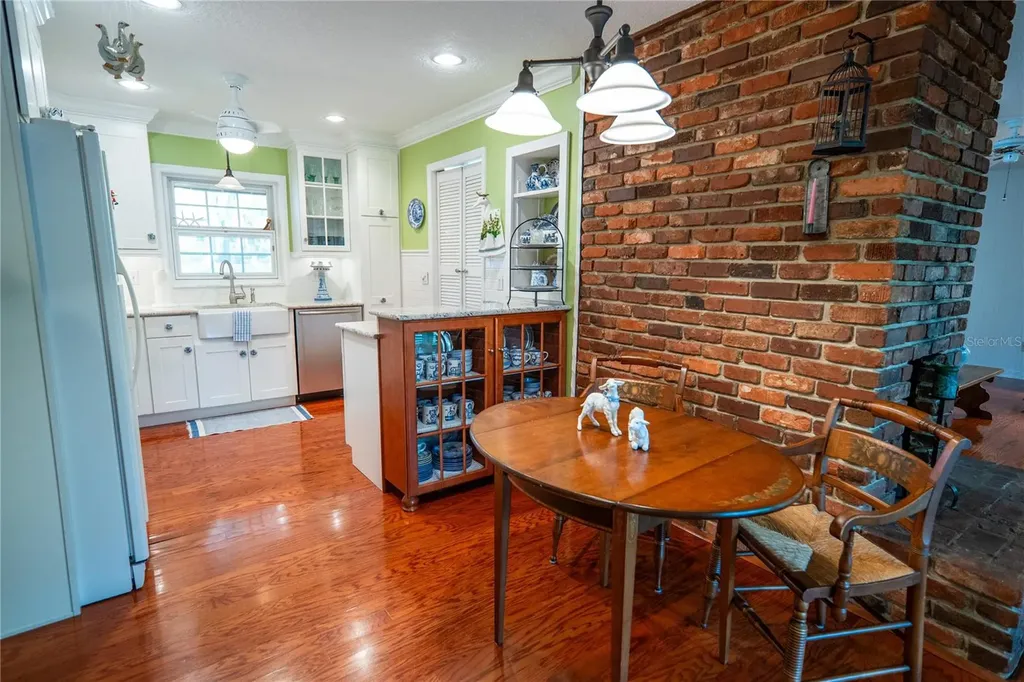 601 Fox Valley Drive Longwood FL 32779