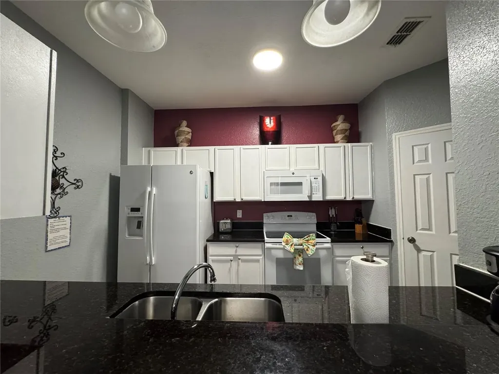 2821 Almaton Loop Kissimmee FL 34747