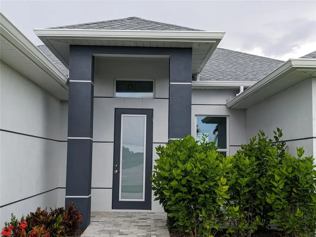 3027 SW 16th Place Cape Coral FL 33914