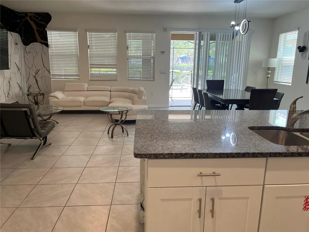5117 Oakbourne Avenue Davenport FL 33837