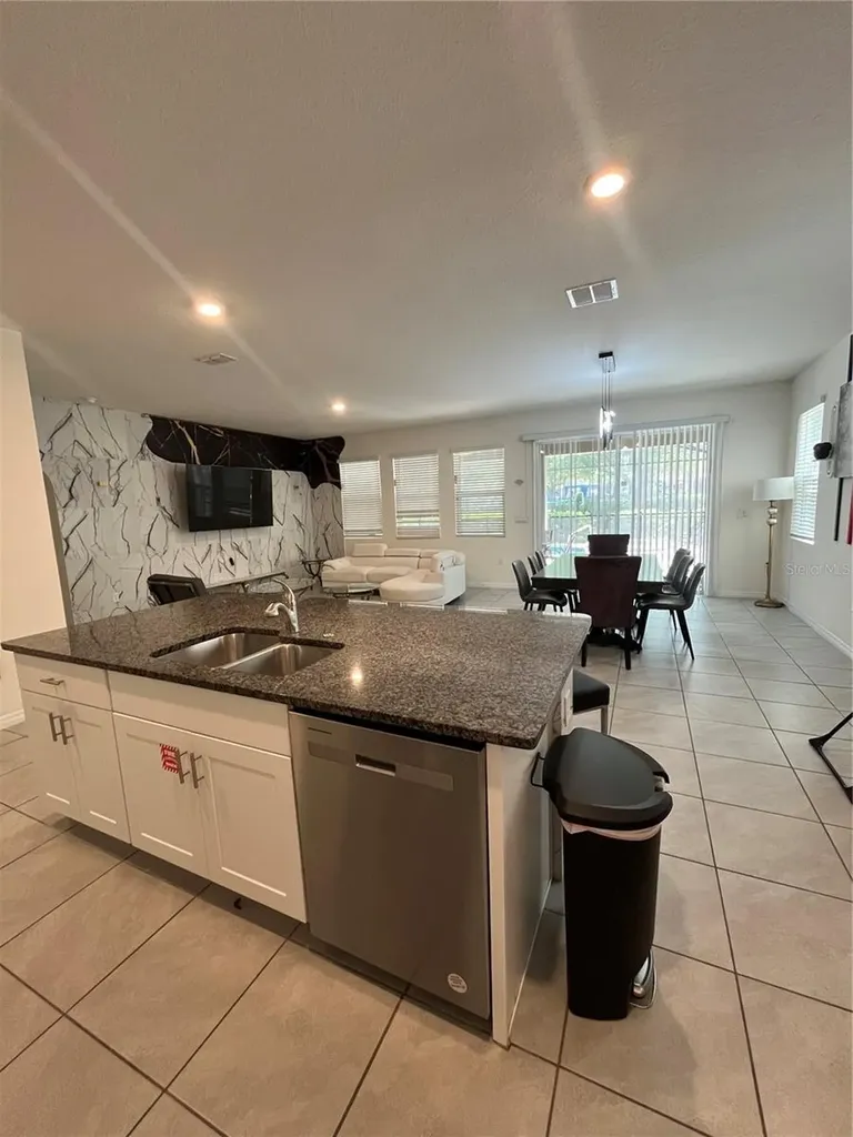 5117 Oakbourne Avenue Davenport FL 33837