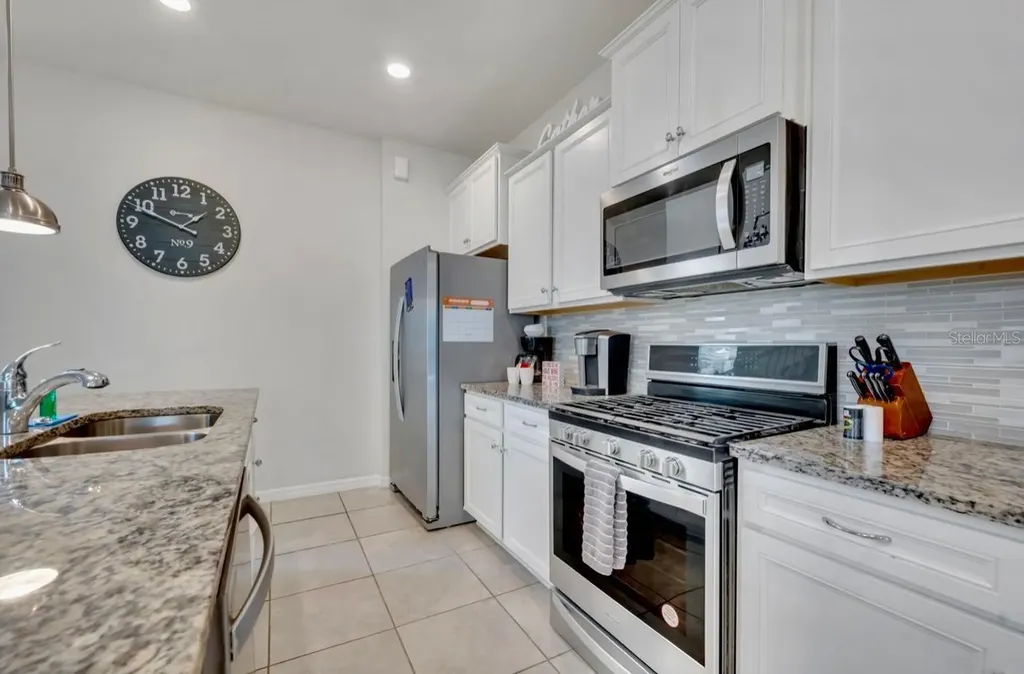 7204 Oakmoss Loop Davenport FL 33837