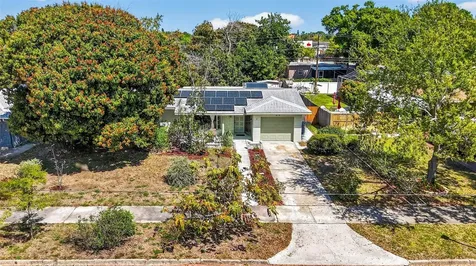6019 8th Avenue N St Petersburg FL 33710