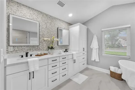 3834 Cold Creek Drive Valrico FL 33596