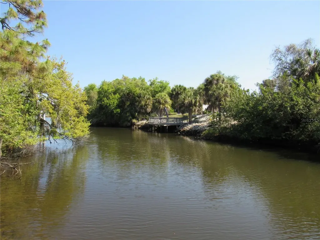 2074 & 2076 Como Street Port Charlotte FL 33948