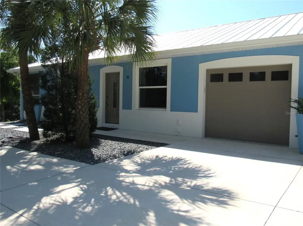 2074 & 2076 Como Street Port Charlotte FL 33948