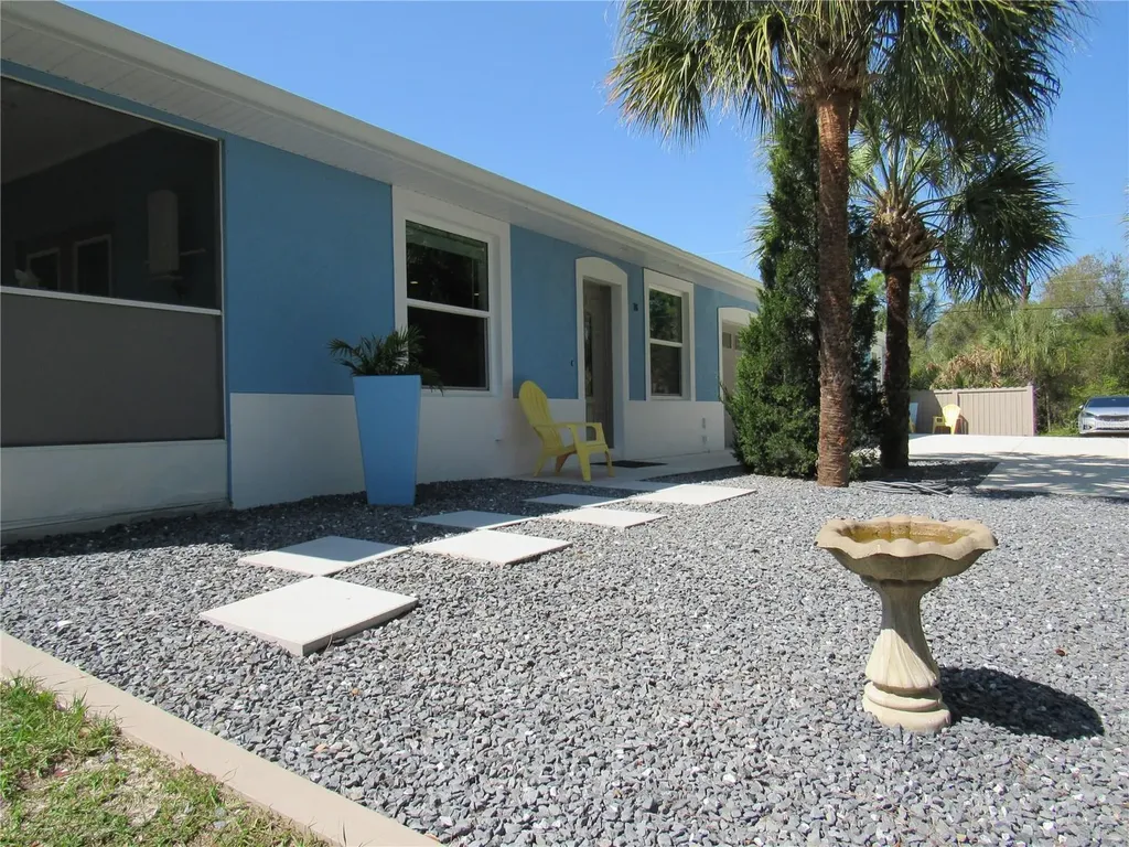 2074 & 2076 Como Street Port Charlotte FL 33948