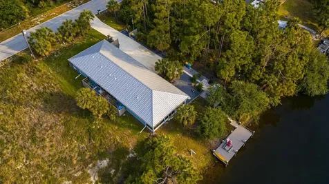 2074 & 2076 Como Street Port Charlotte FL 33948
