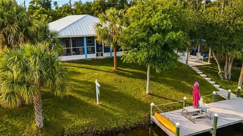 2074 & 2076 Como Street Port Charlotte FL 33948