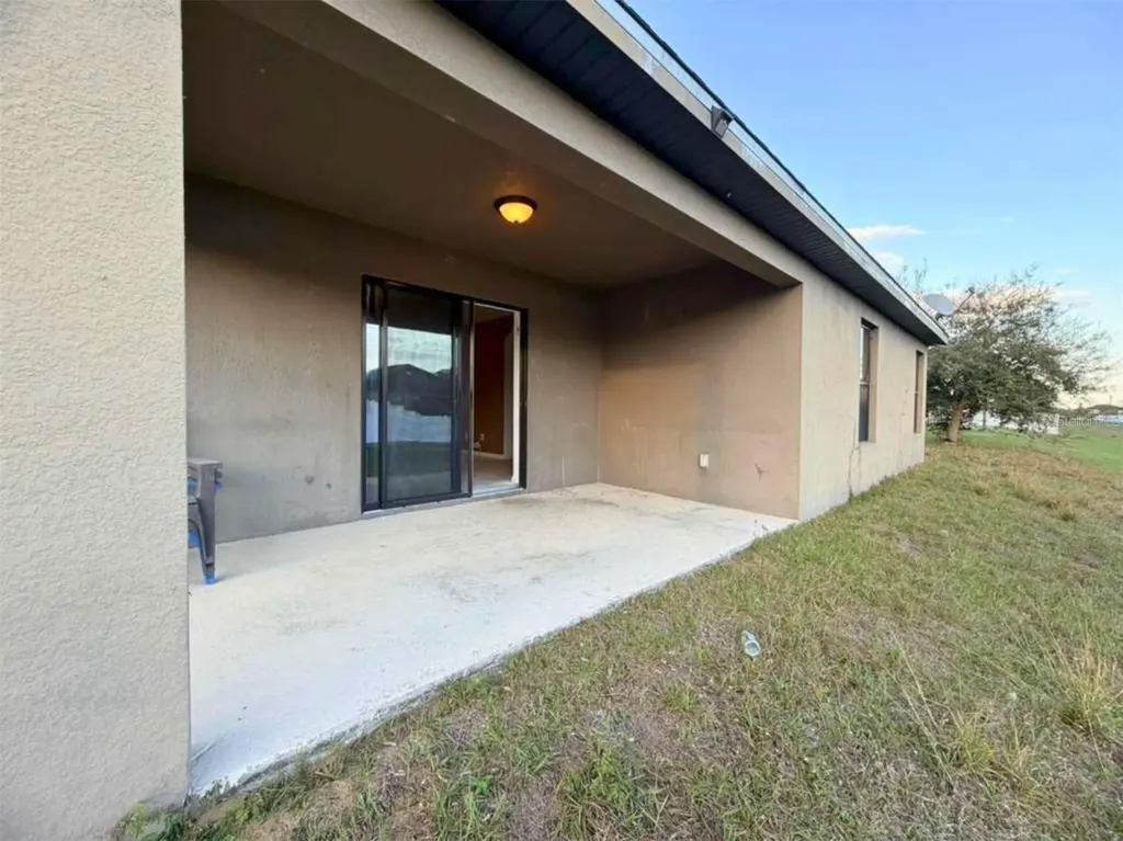 1090 Woodlark Drive Haines City FL 33844