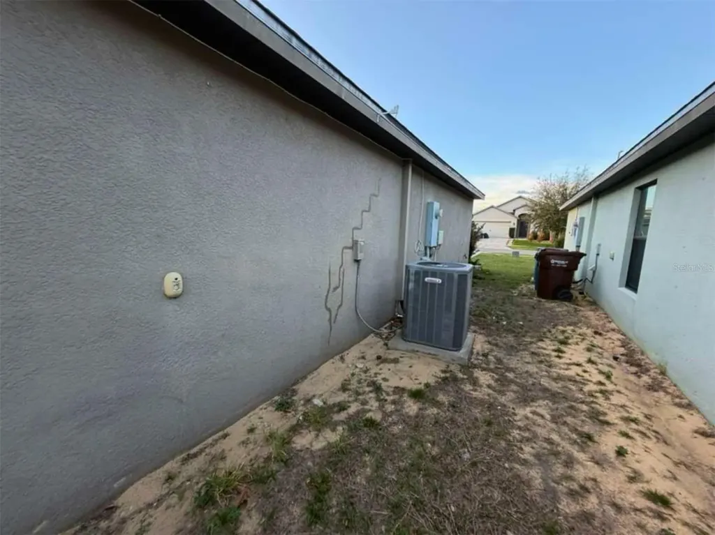 1090 Woodlark Drive Haines City FL 33844