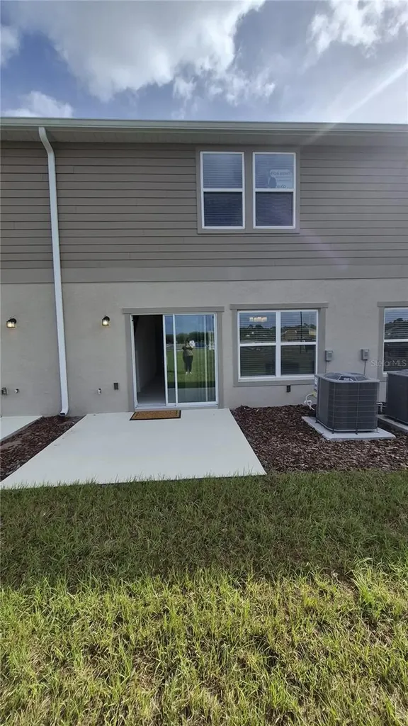 2759 Raindrop Run St, Clermont FL 34714