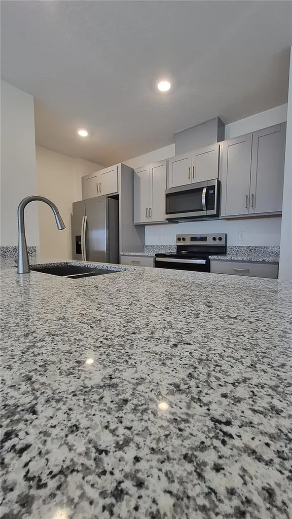 2759 Raindrop Run St, Clermont FL 34714